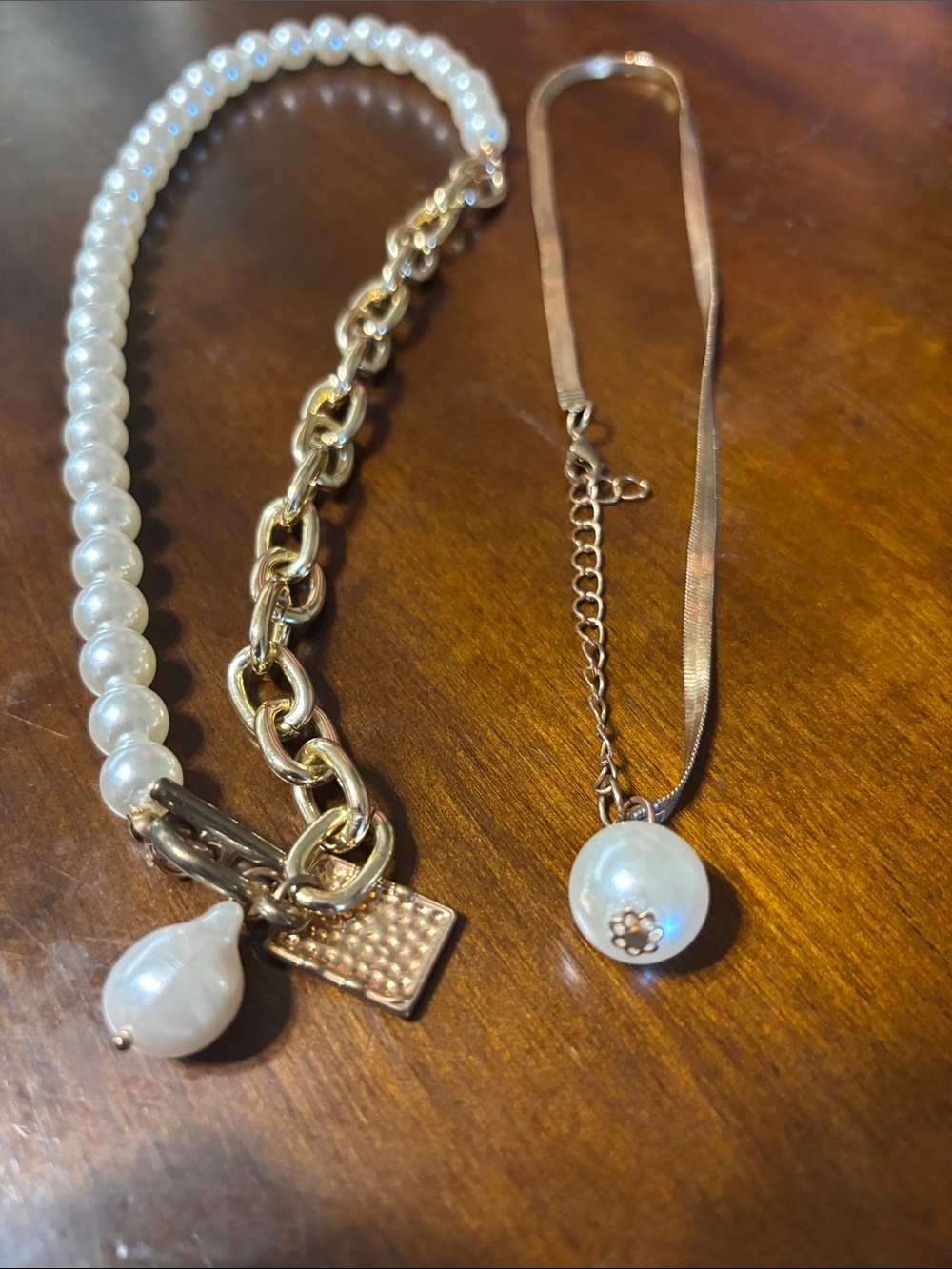 Gold and White Pearl Pendant Necklace and Bracelet Set